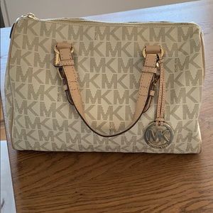 Michael Kors Grayson Large Vanilla bag